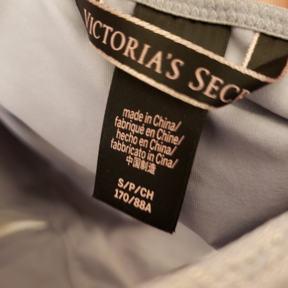 Victorias Secret super soft shine bodysuit - very sexy plunge teddy - Picture 4 of 7